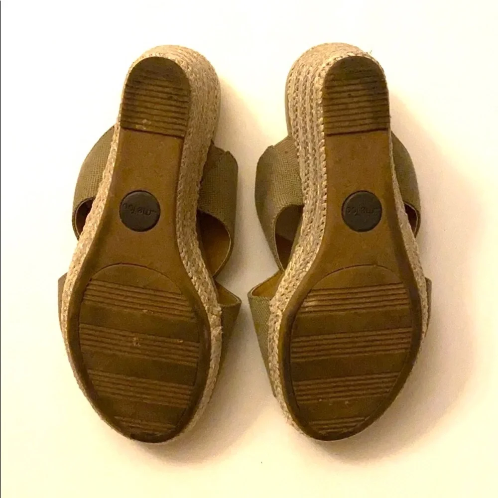 Me Too Wedges, Size 8M